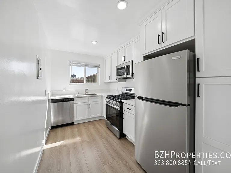252 S New Hampshire Ave — Photo 16