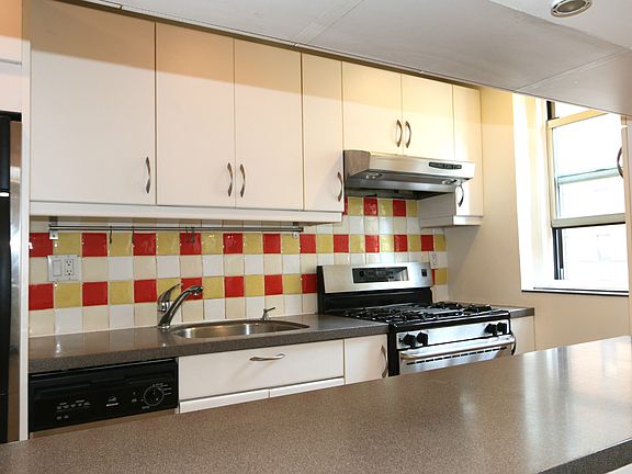 4th image of 49 W 96th St APT 4B