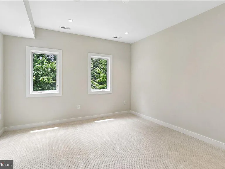 3929 Fulton St NW #A — Photo 22