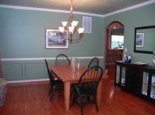 520 Plainview Dr, Huntingtown, MD