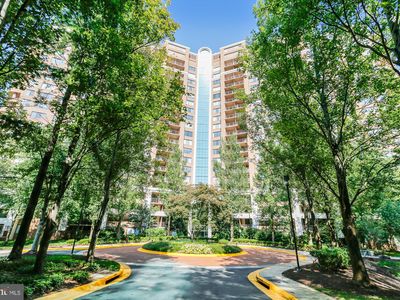 10101 Grosvenor Pl APT 516, Rockville, MD, 20852