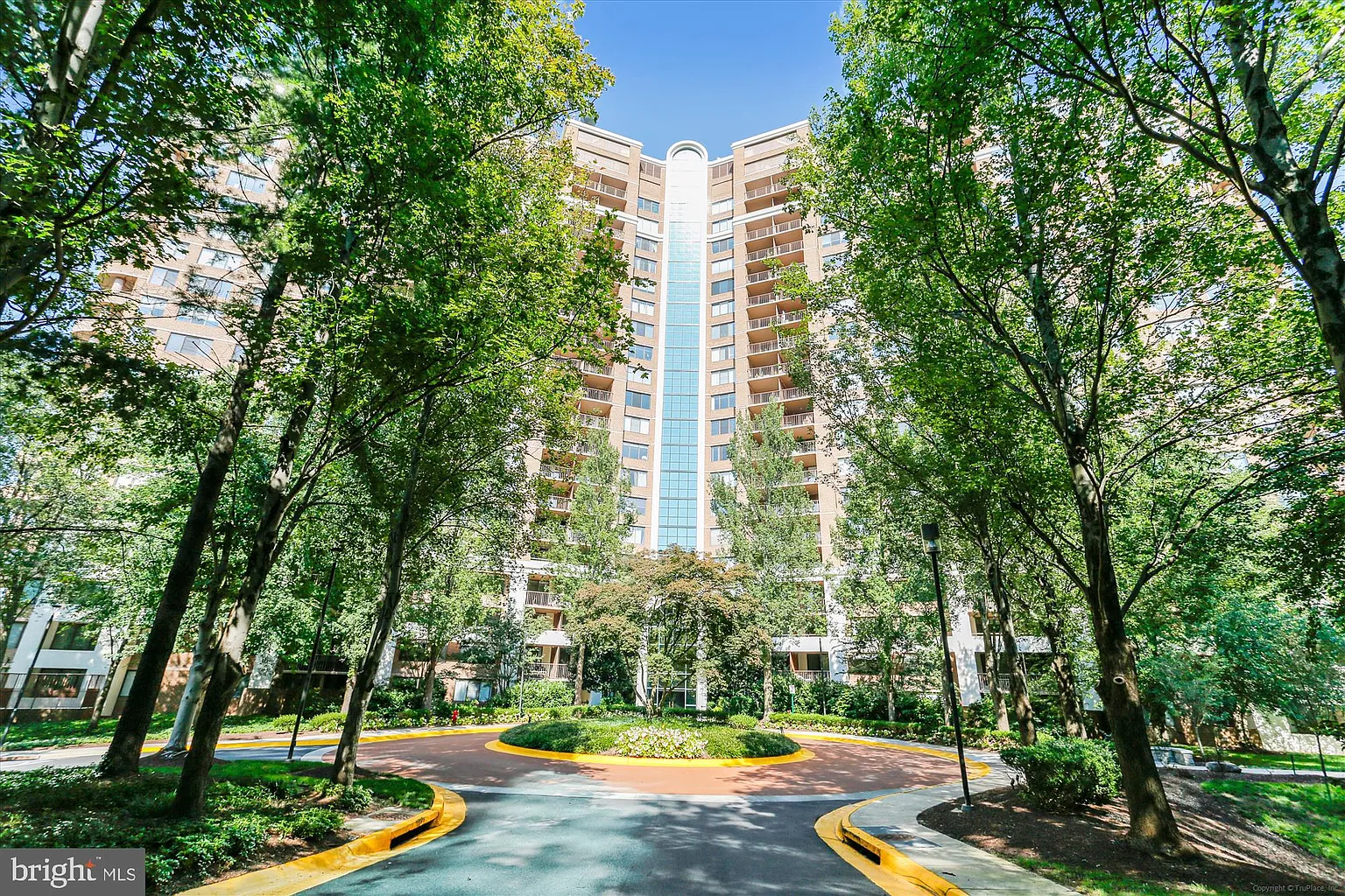 10101 Grosvenor Pl APT 1116 photo 1