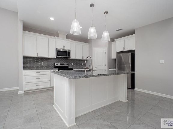 4th image of 222 Cream Rose Ct