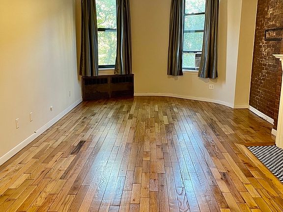 2nd image of 52 W 87th St APT 3A