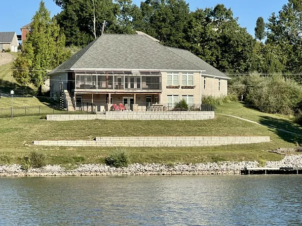 136 Harbour Pointe Dr, Williamstown, KY 41097