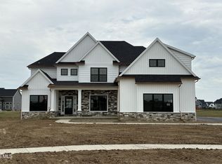 504 Cathedral Ct, Perrysburg, OH 43551