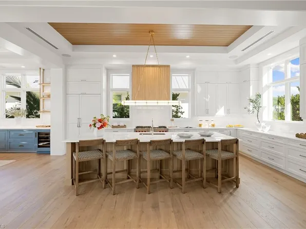 575 13th AVE S, NAPLES, FL 34102