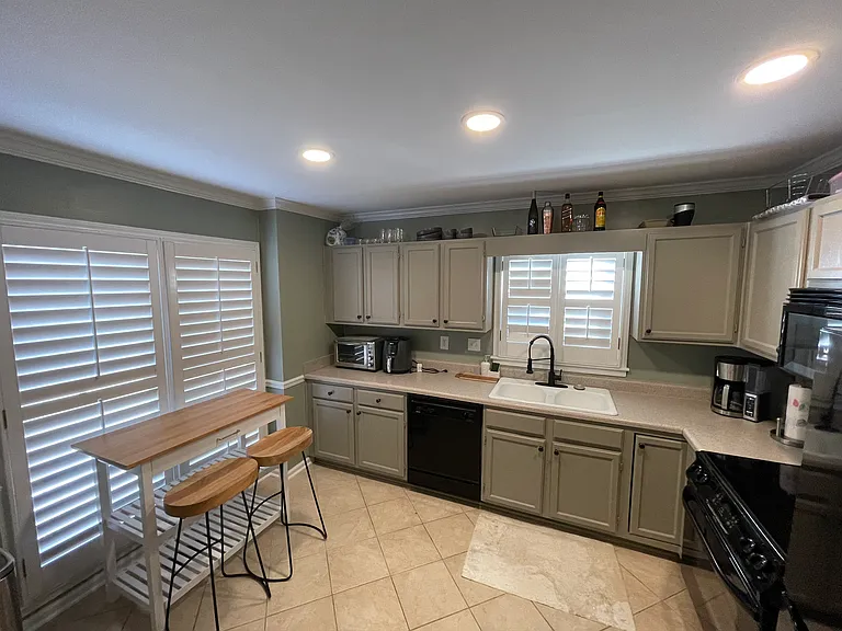 1229 Chason Dr — Photo 9