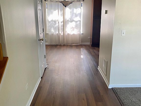 5th image of 1266 N Village Dr