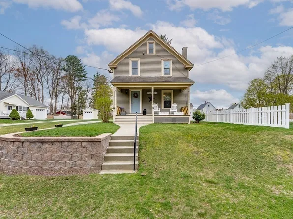 32 Place Ter, Greenfield, MA 01301