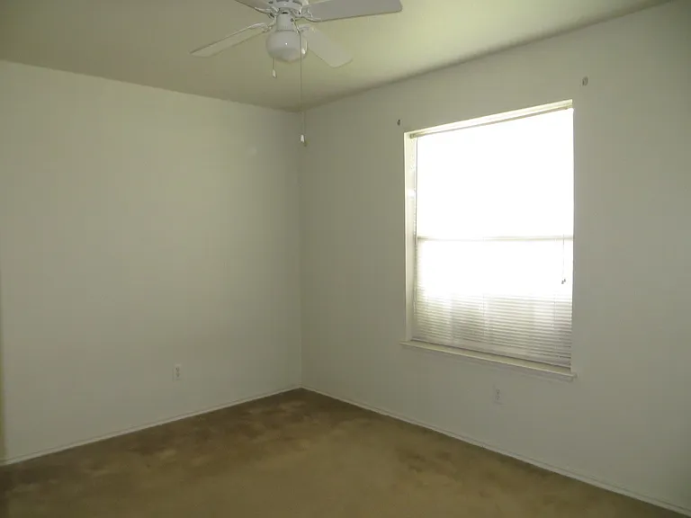 4604 Ledgestone Dr — Photo 8