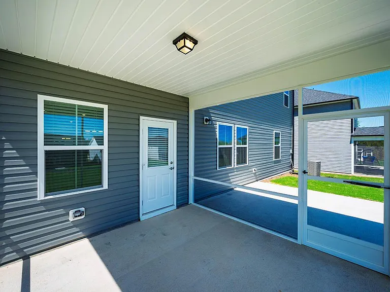 1400 Hollyview Ave — Photo 9