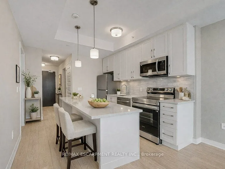 480 Gordon Krantz Ave #303 — Photo 10
