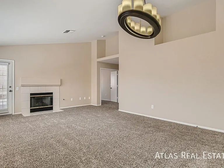 4405 Sandhorse Ct — Photo 4