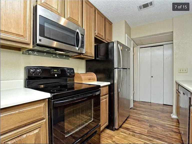 806 W 24th St #331 — Photo 10