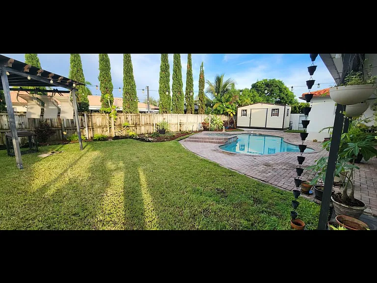 22001 SW 126th Ave — Photo 17