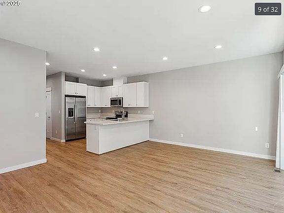 2nd image of 2510 NE 53rd St