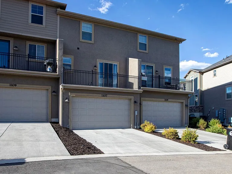 1107 W Wasatch Spring Rd — Photo 3