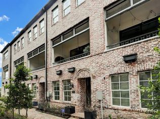 2711 Maxroy St, Houston, TX 77007