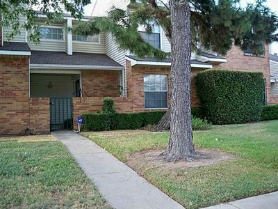 713 Creekwood Dr, Lewisville, TX, 75067