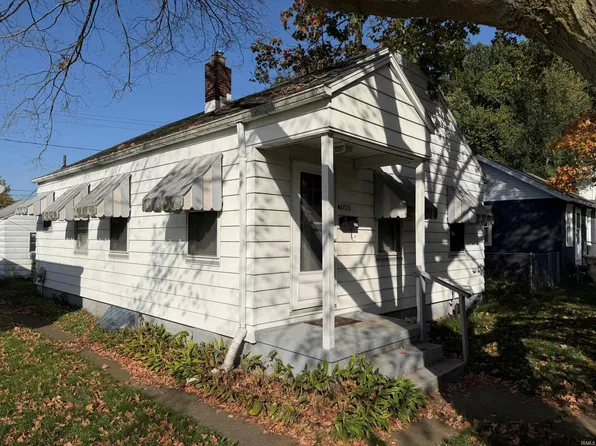 1705 E Bowman St, South Bend, IN 46613