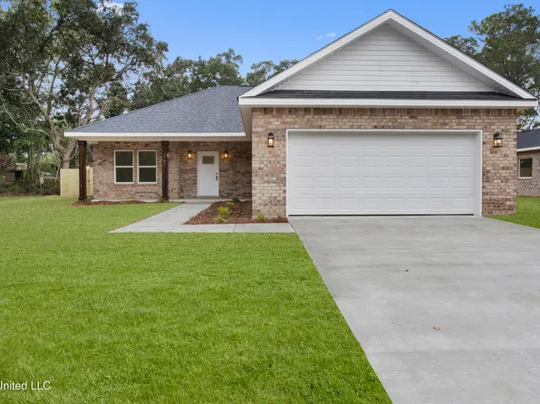 1785 Granhurst St, Gautier, MS 39553
