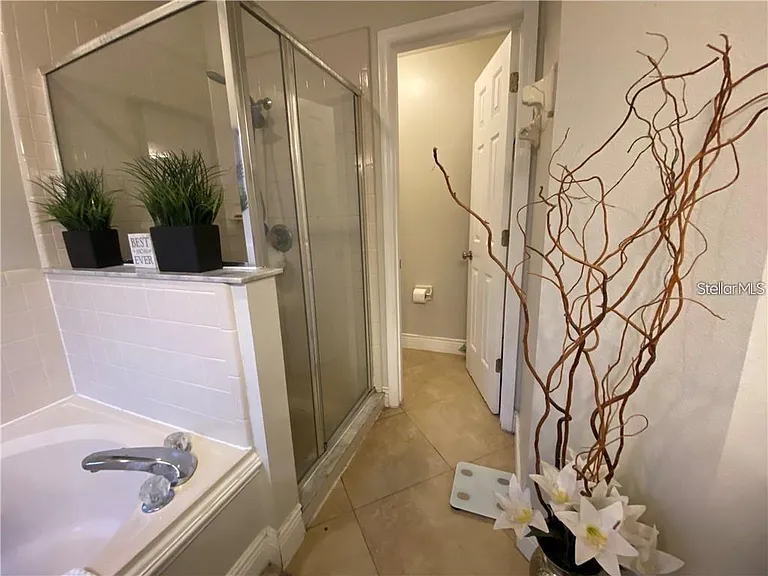 2476 Shelby Cir — Photo 12