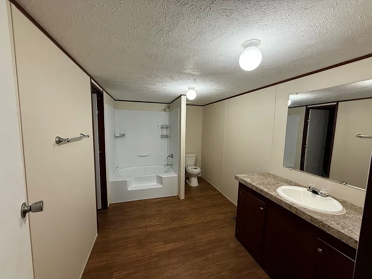 105 Campbell Dr — Photo 8
