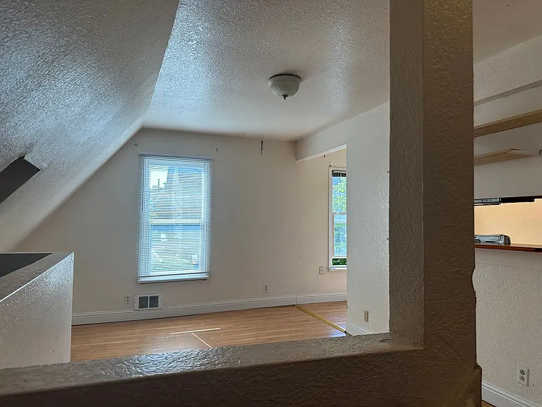 1828 23rd Ave — Photo 4