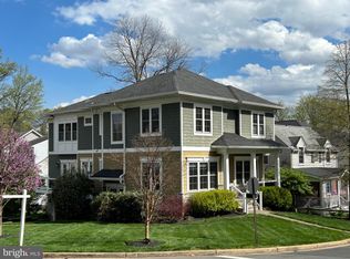 1833 N Quesada St, Arlington, VA 22205