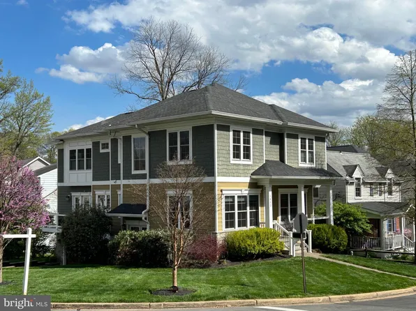 1833 N Quesada St, Arlington, VA 22205