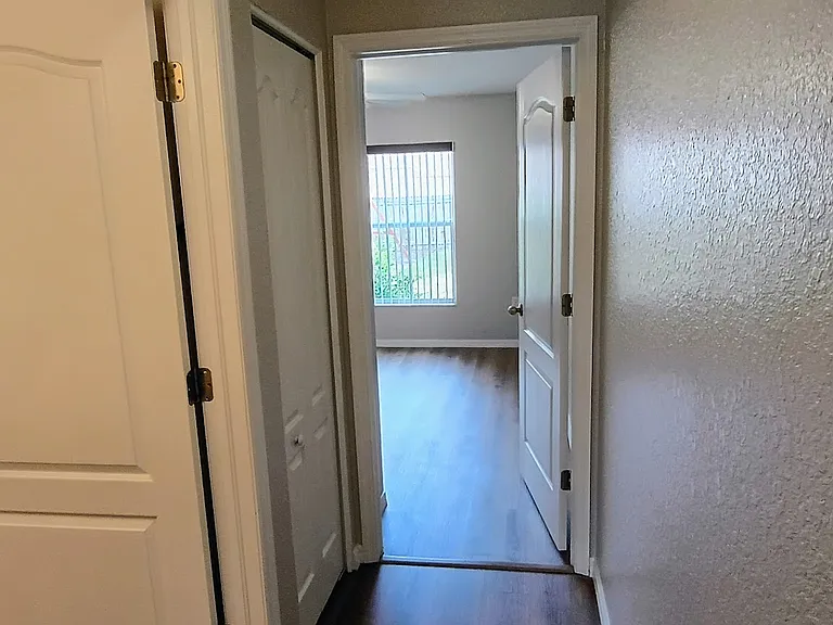 1715 Brookstone Way — Photo 28