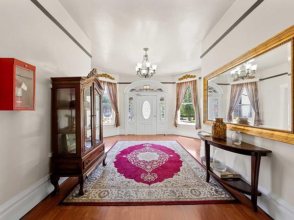 2nd image of 295 E San Fernando St APT 2