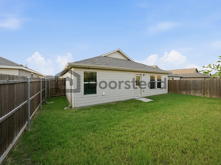 1213 Wildflower St — Photo 31