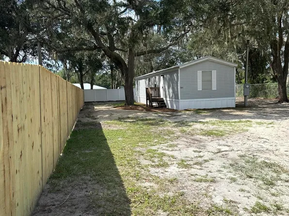 241 TROPIC Avenue, Satsuma, FL 32189