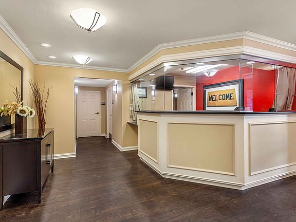 Lobby and Guest Check-in