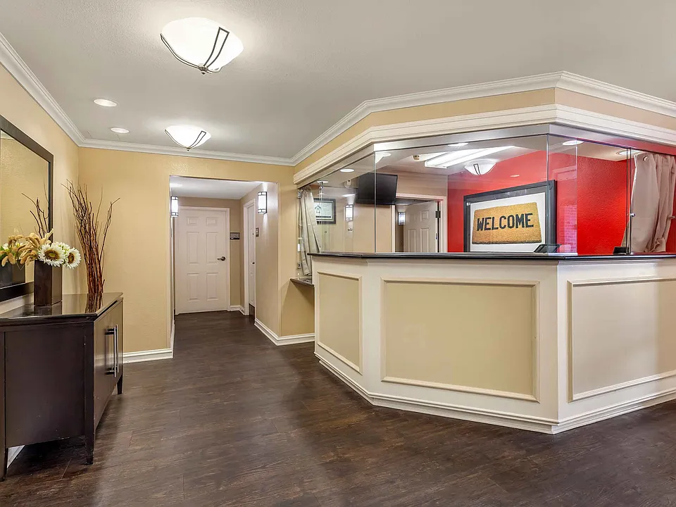 Lobby and Guest Check-in
