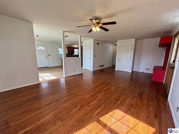 3rd image of 1380 Webb Rd