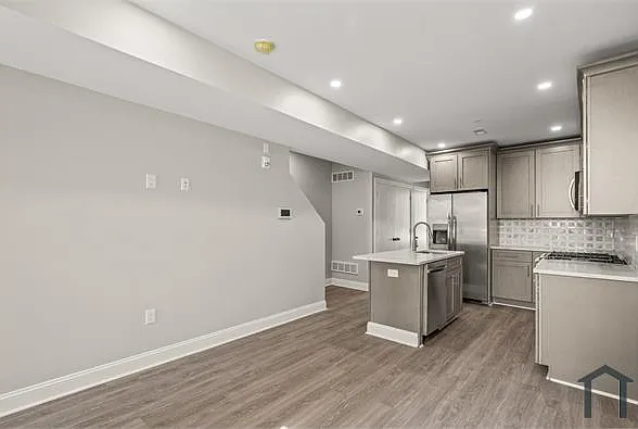 2220 N Franklin St #C — Photo 7