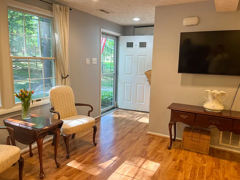 1579 Stowe Ct — Photo 5