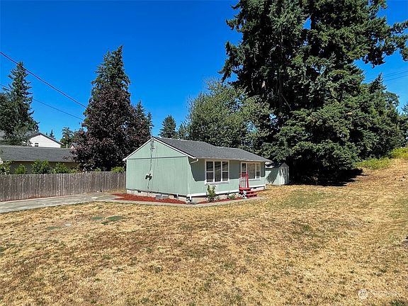 4th image of 611 165th Street S
