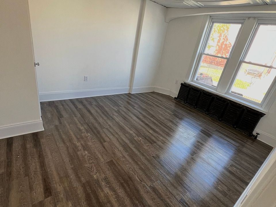 2nd image of 205 N 65th St #1R