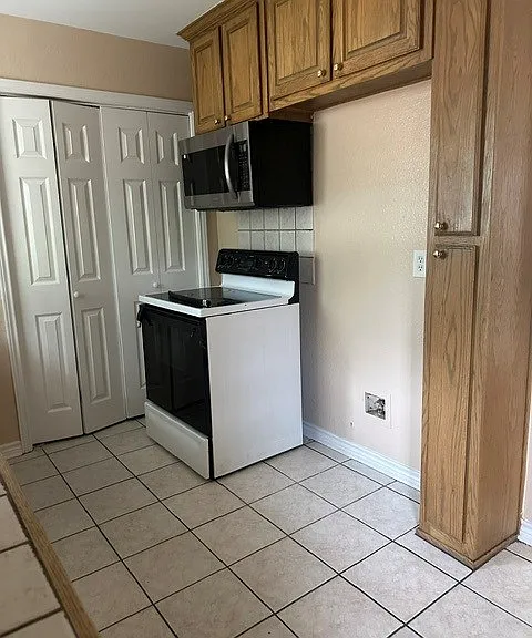 116 S Holly Ave — Photo 5
