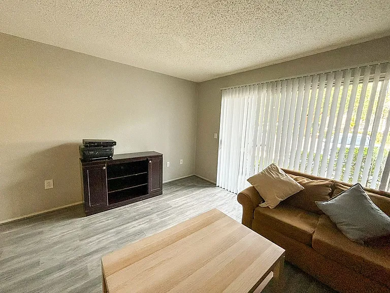 3705 SW 27th St #317 — Photo 5