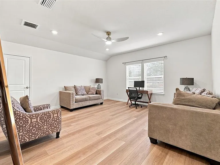 12846 Payton St — Photo 34