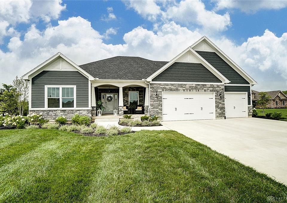 1st image of 1040 Barrington Dr