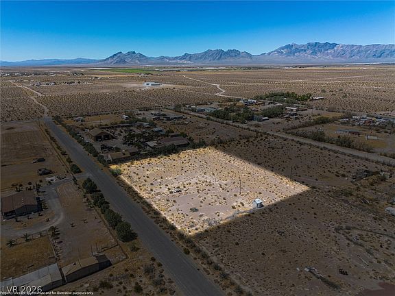 3rd image of 1782 S Charity Ln