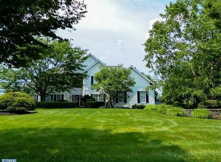 1st image of 2022 Beacon Hill Dr