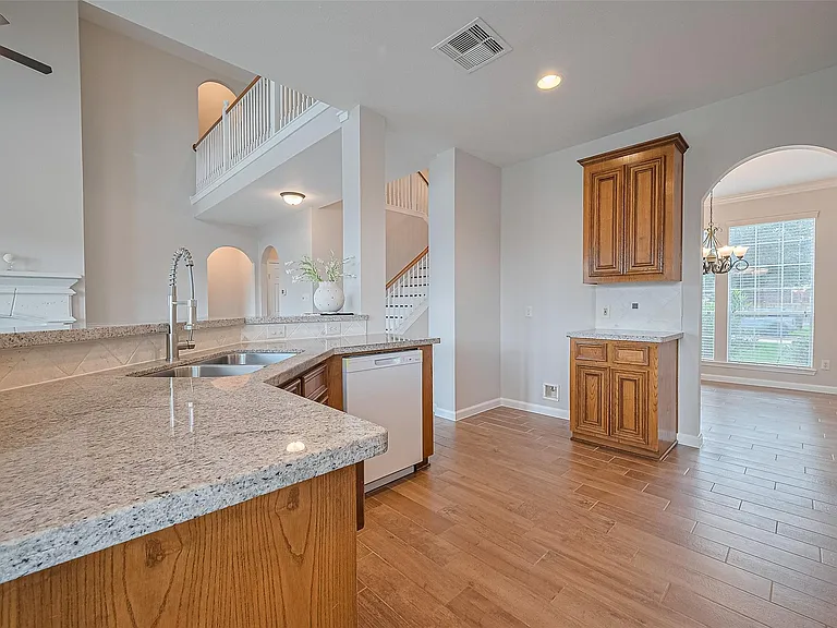 20834 Avery Cove Ln — Photo 17