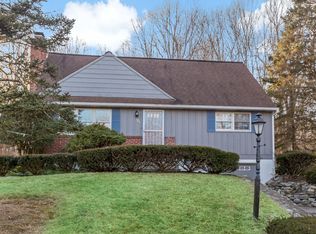 121 Allan St, Cortlandt Manor, NY 10567